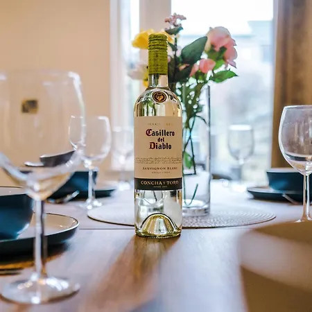 Spring Mount - 3 Bedrooms - Close To Convention Centre Harrogate