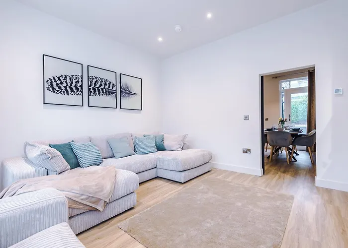 Spring Mount - 3 Bedrooms - Close To Convention Centre Holiday home *