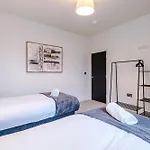 Spring Mount - 3 Bedrooms - Close To Convention Centre *