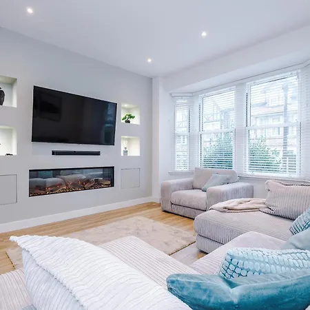 Spring Mount - 3 Bedrooms - Close To Convention Centre Harrogate