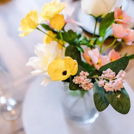 Spring Mount - 3 Bedrooms - Close To Convention Centre