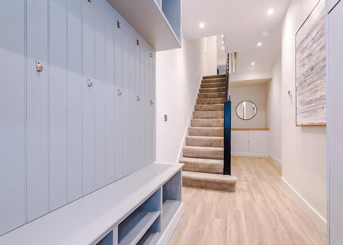 Spring Mount - 3 Bedrooms - Close To Convention Centre *