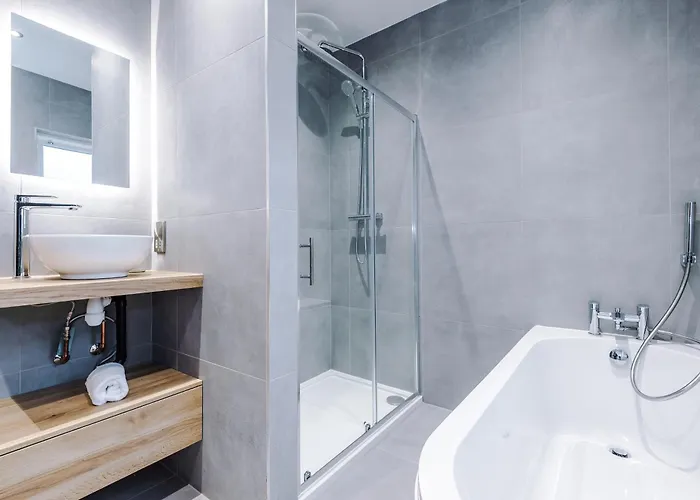 Spring Mount - 3 Bedrooms - Close To Convention Centre * Harrogate