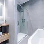 Spring Mount - 3 Bedrooms - Close To Convention Centre * Χαρογκέιτ